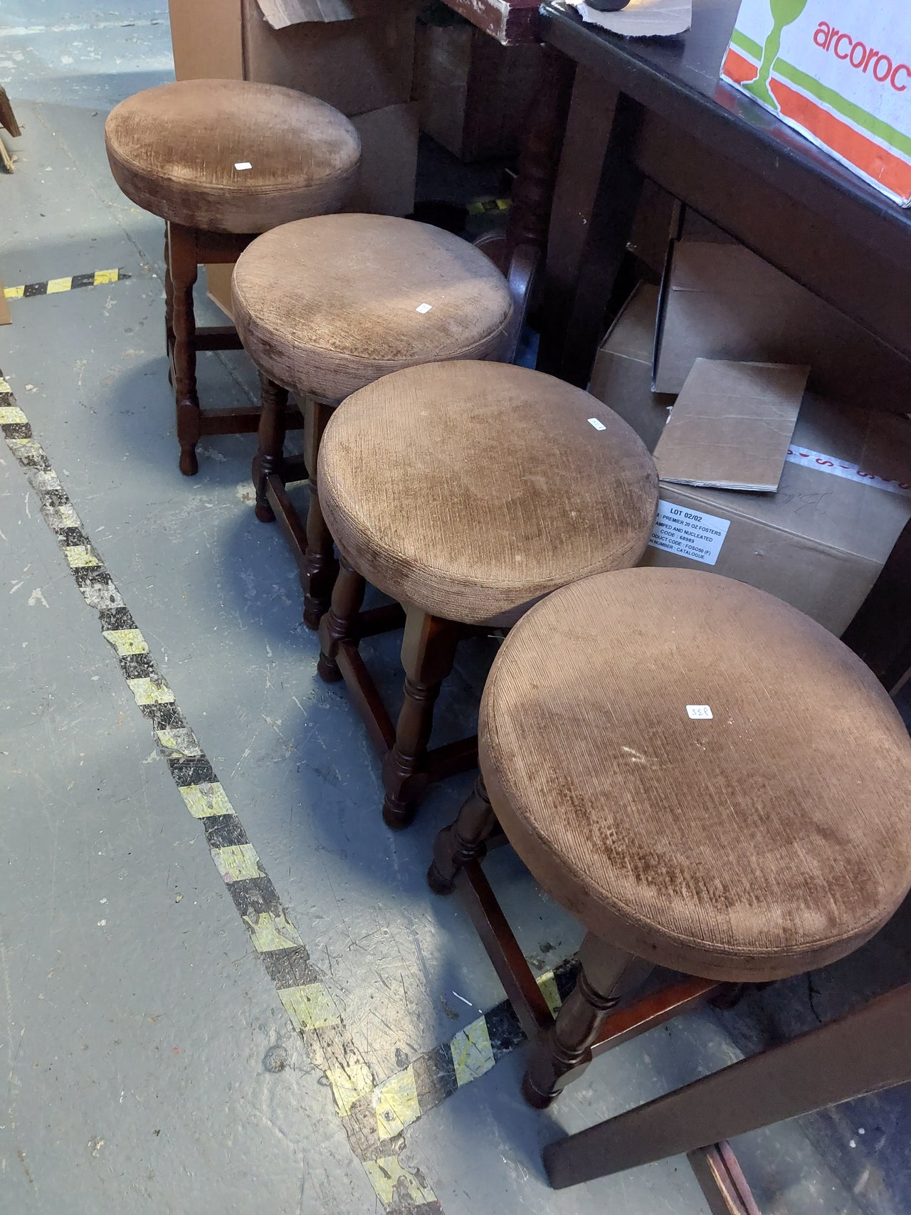 furniture-pub-supplies