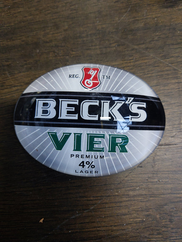 Becks vier oval badge