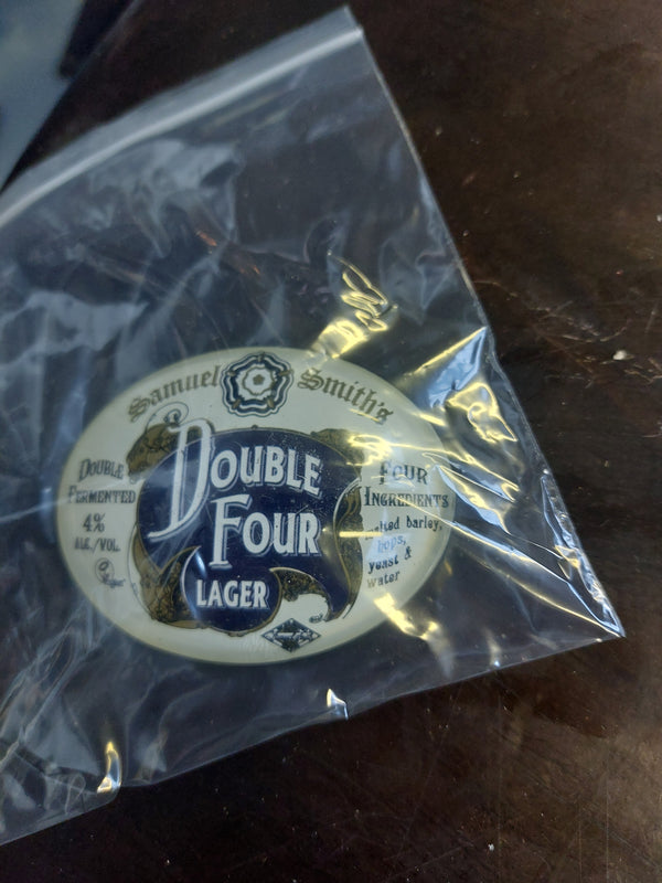 Samuel smith double four oval badge