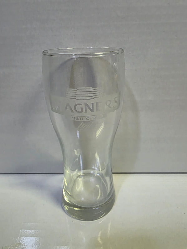 MAGNERS HALF PINT GLASS
