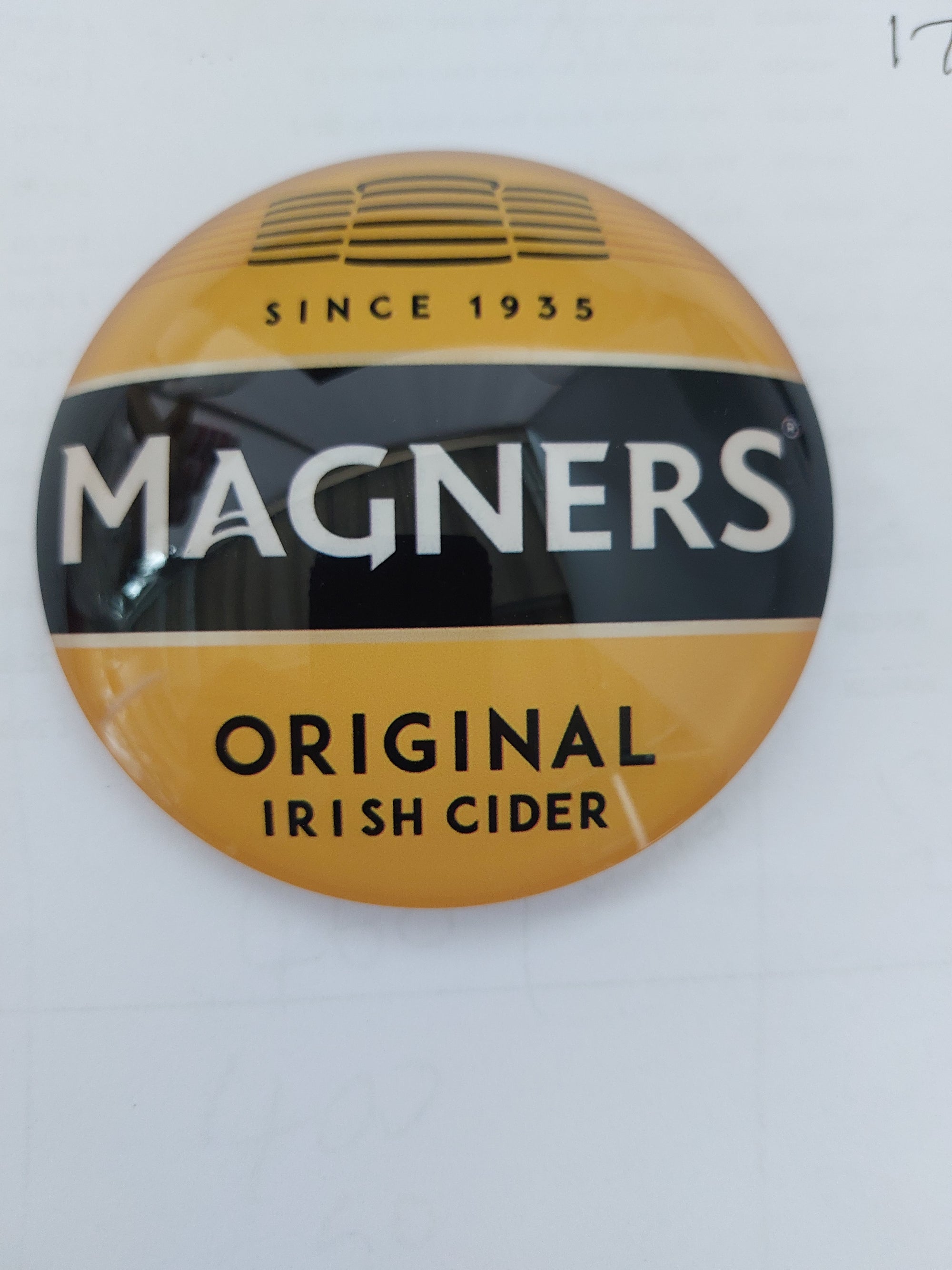 Magners round badge – PUB SUPPLIES